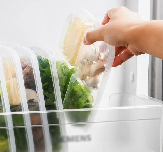 Refrigerator compartment storage box